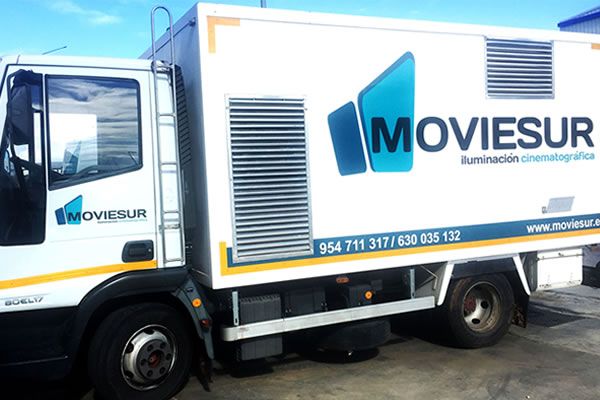 Moviesur - Alquiler de camión para cine enracados